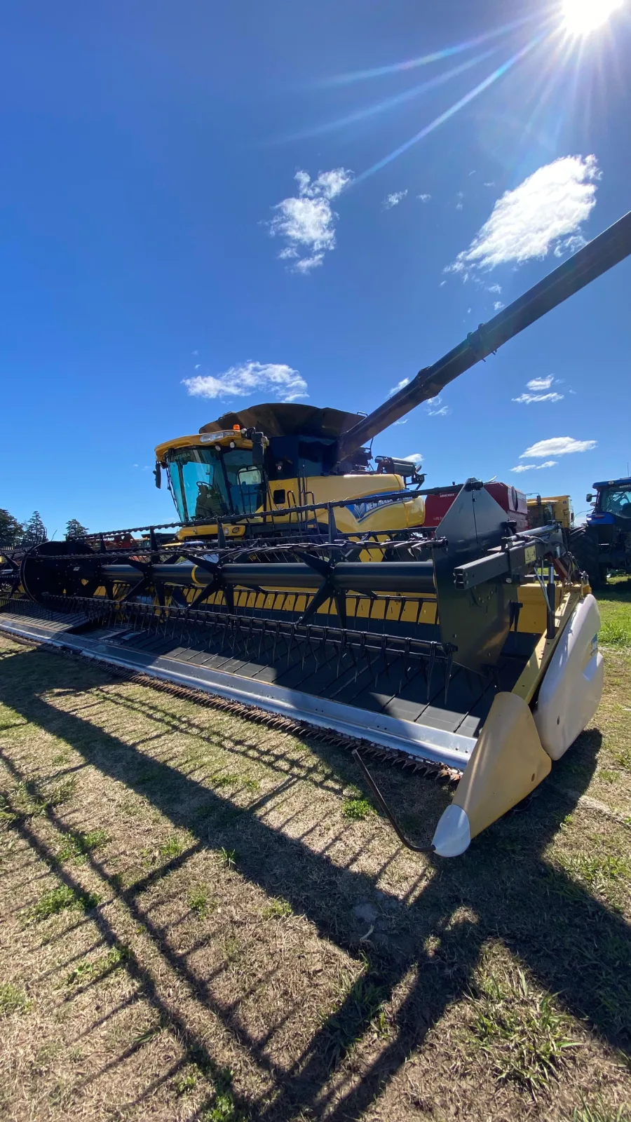 New Holland CR8.90