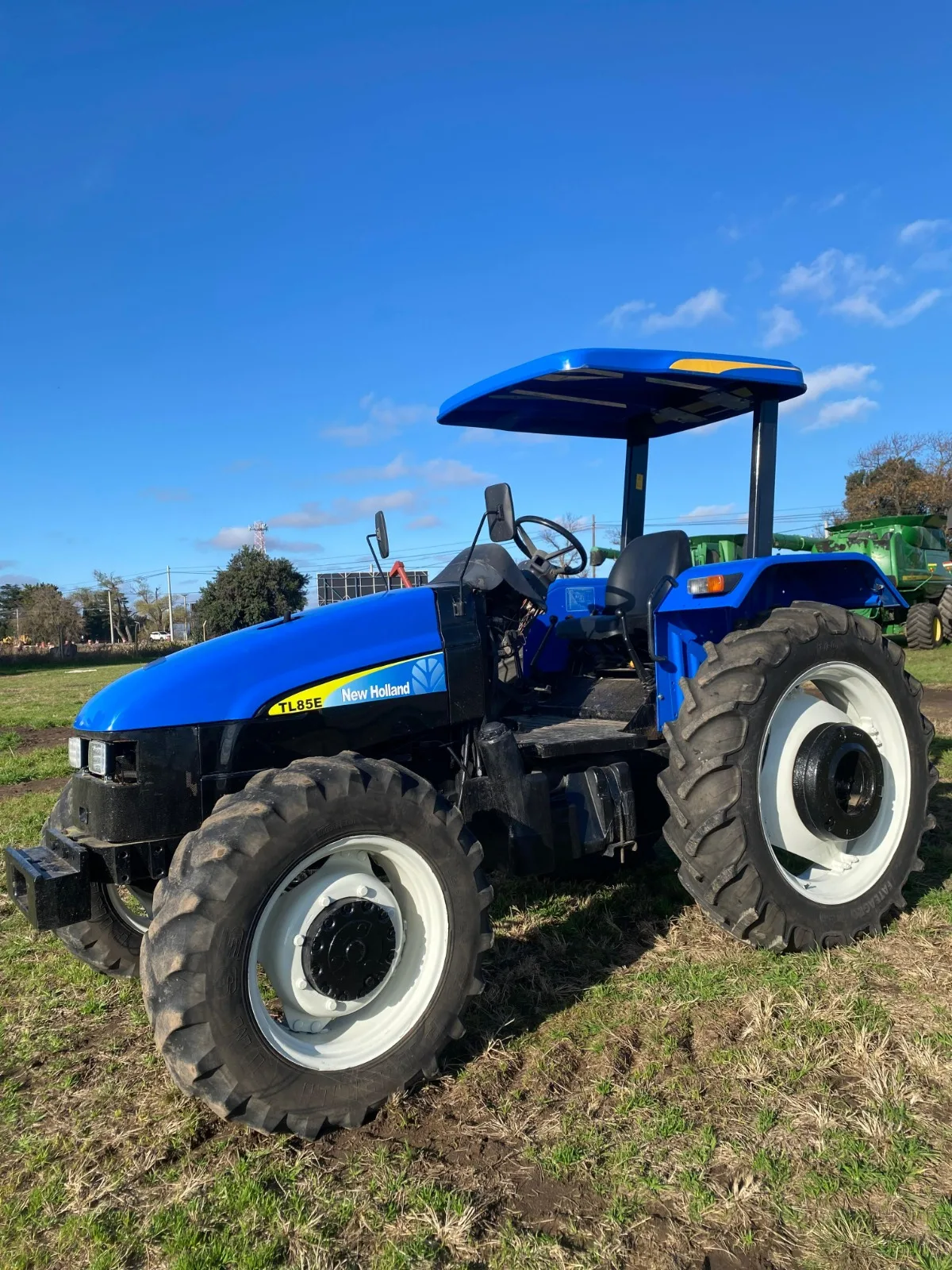 New Holland TL 85